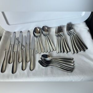 Fortessa Grand City Lot 31 Piece Stainless Flatware Five 5 Pc Settings +